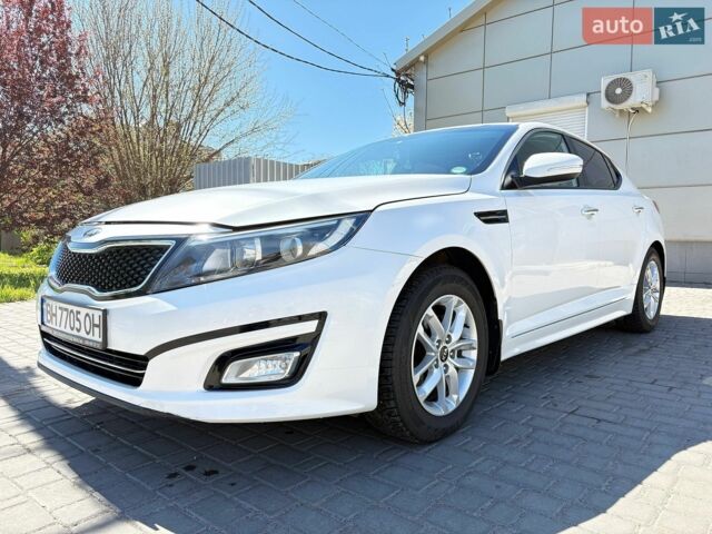 Білий Кіа K5, об'ємом двигуна 2 л та пробігом 198 тис. км за 10500 $, фото 1 на Automoto.ua