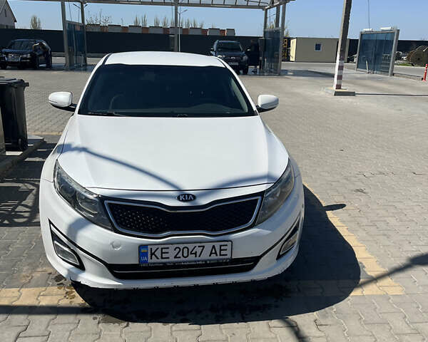 Белый Киа K5, объемом двигателя 2 л и пробегом 290 тыс. км за 8300 $, фото 1 на Automoto.ua