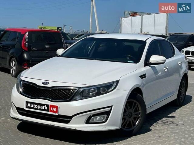 Белый Киа K5, объемом двигателя 2 л и пробегом 246 тыс. км за 10240 $, фото 1 на Automoto.ua
