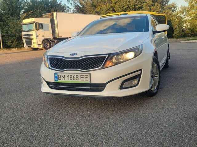 Белый Киа K5, объемом двигателя 2 л и пробегом 445 тыс. км за 7700 $, фото 1 на Automoto.ua
