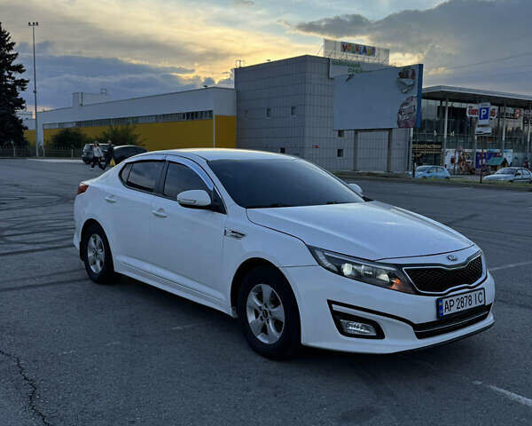 Білий Кіа K5, об'ємом двигуна 2 л та пробігом 247 тис. км за 7500 $, фото 1 на Automoto.ua