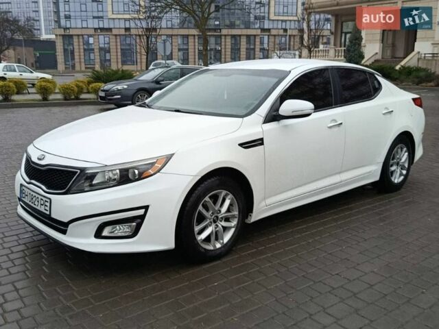 Белый Киа K5, объемом двигателя 2 л и пробегом 224 тыс. км за 9500 $, фото 1 на Automoto.ua