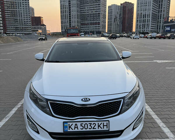 Белый Киа K5, объемом двигателя 2 л и пробегом 376 тыс. км за 8600 $, фото 1 на Automoto.ua