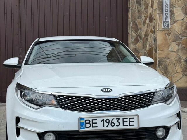 Білий Кіа K5, об'ємом двигуна 2 л та пробігом 185 тис. км за 12500 $, фото 1 на Automoto.ua