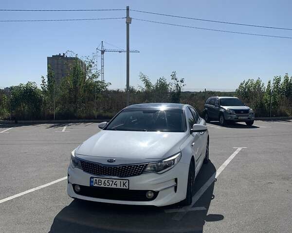 Білий Кіа K5, об'ємом двигуна 2 л та пробігом 172 тис. км за 12700 $, фото 1 на Automoto.ua