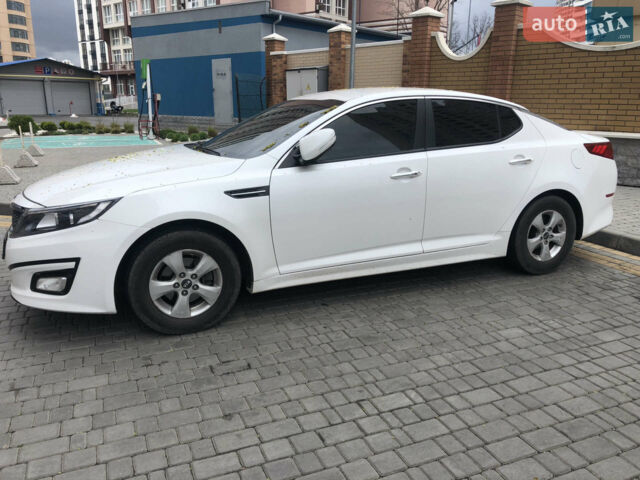 Білий Кіа K5, об'ємом двигуна 2 л та пробігом 245 тис. км за 11500 $, фото 1 на Automoto.ua