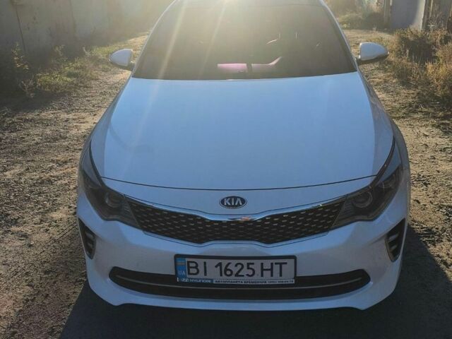 Білий Кіа K5, об'ємом двигуна 1.7 л та пробігом 197 тис. км за 14000 $, фото 1 на Automoto.ua
