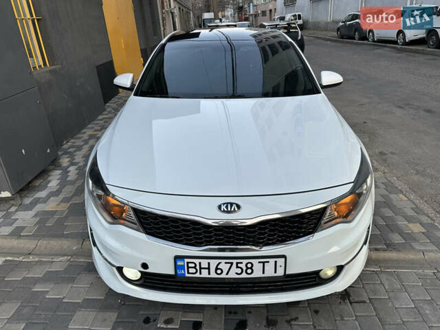 Білий Кіа K5, об'ємом двигуна 2 л та пробігом 335 тис. км за 8200 $, фото 1 на Automoto.ua