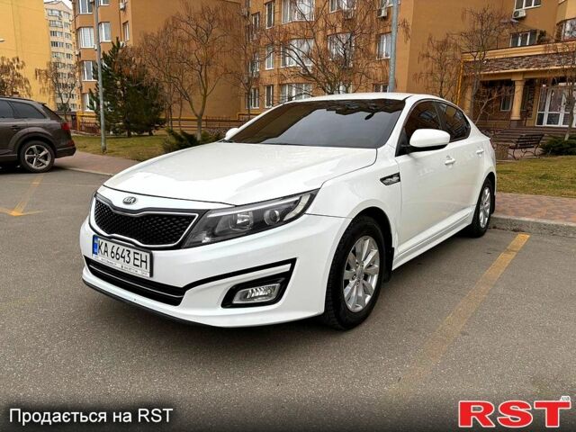 Белый Киа K5, объемом двигателя 2 л и пробегом 346 тыс. км за 11500 $, фото 1 на Automoto.ua