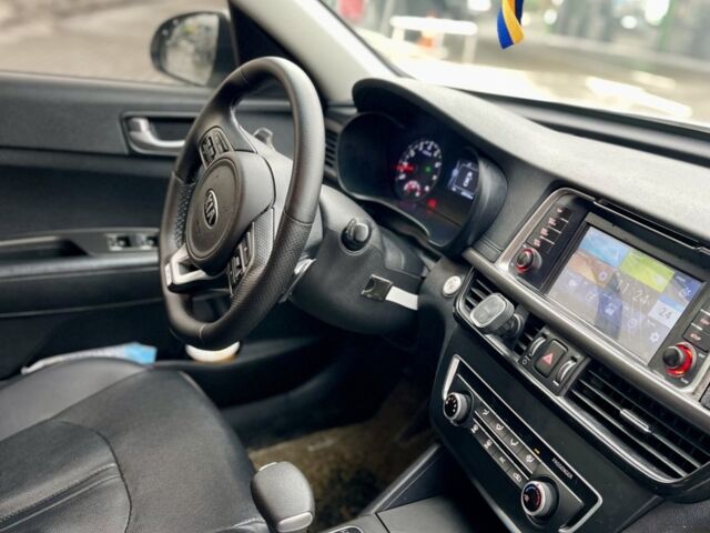 Білий Кіа K5, об'ємом двигуна 2 л та пробігом 308 тис. км за 9300 $, фото 1 на Automoto.ua