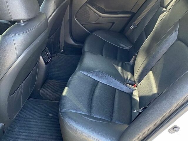 Білий Кіа K5, об'ємом двигуна 2 л та пробігом 380 тис. км за 9800 $, фото 1 на Automoto.ua