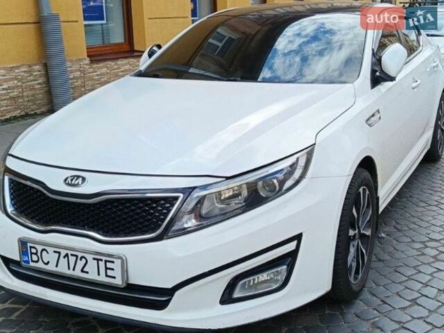 Белый Киа K5, объемом двигателя 2 л и пробегом 245 тыс. км за 8500 $, фото 1 на Automoto.ua