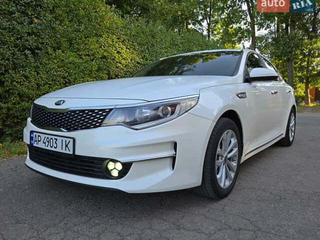 Білий Кіа K5, об'ємом двигуна 2 л та пробігом 170 тис. км за 14500 $, фото 1 на Automoto.ua