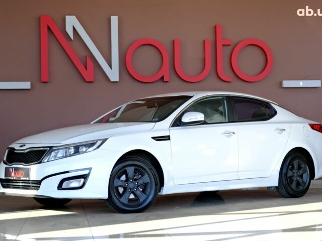 Белый Киа K5, объемом двигателя 2 л и пробегом 293 тыс. км за 9500 $, фото 1 на Automoto.ua