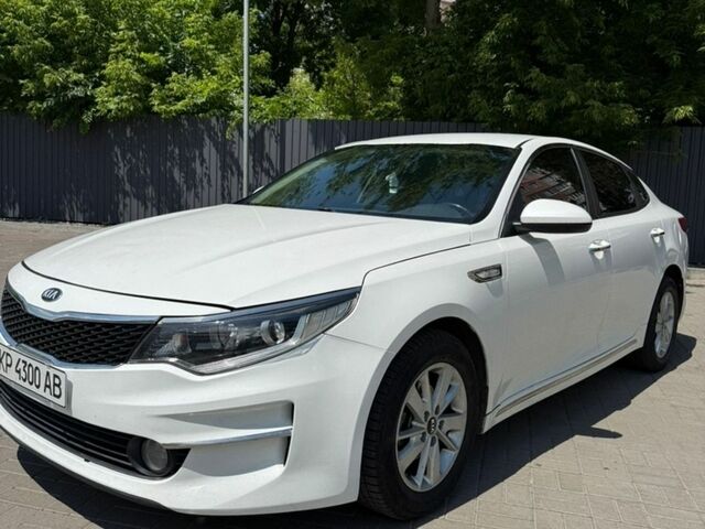 Білий Кіа K5, об'ємом двигуна 2 л та пробігом 274 тис. км за 11000 $, фото 1 на Automoto.ua