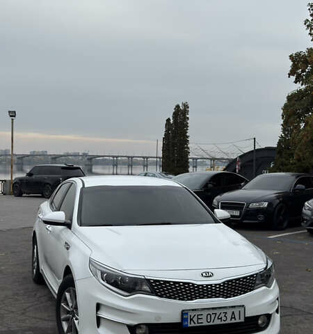 Білий Кіа K5, об'ємом двигуна 2 л та пробігом 151 тис. км за 12999 $, фото 1 на Automoto.ua