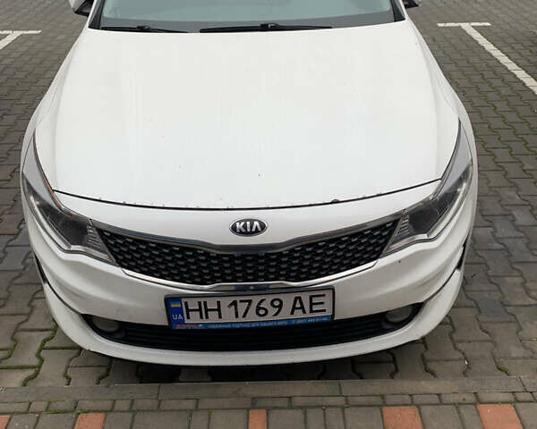 Білий Кіа K5, об'ємом двигуна 2 л та пробігом 90 тис. км за 12500 $, фото 1 на Automoto.ua