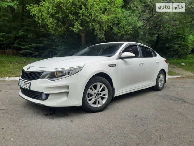 Білий Кіа K5, об'ємом двигуна 2 л та пробігом 245 тис. км за 11200 $, фото 1 на Automoto.ua
