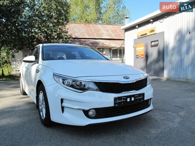 Білий Кіа K5, об'ємом двигуна 2 л та пробігом 320 тис. км за 11999 $, фото 1 на Automoto.ua