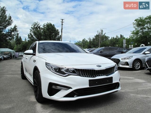 Білий Кіа K5, об'ємом двигуна 2 л та пробігом 257 тис. км за 13600 $, фото 1 на Automoto.ua