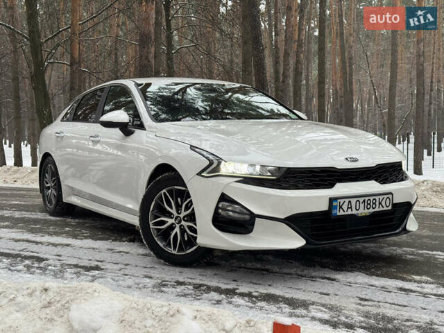 Білий Кіа K5, об'ємом двигуна 2 л та пробігом 184 тис. км за 20900 $, фото 1 на Automoto.ua