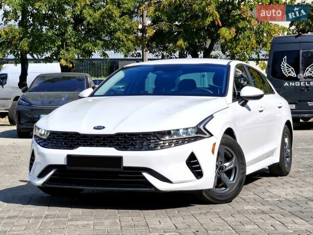 Білий Кіа K5, об'ємом двигуна 1.6 л та пробігом 22 тис. км за 21500 $, фото 1 на Automoto.ua