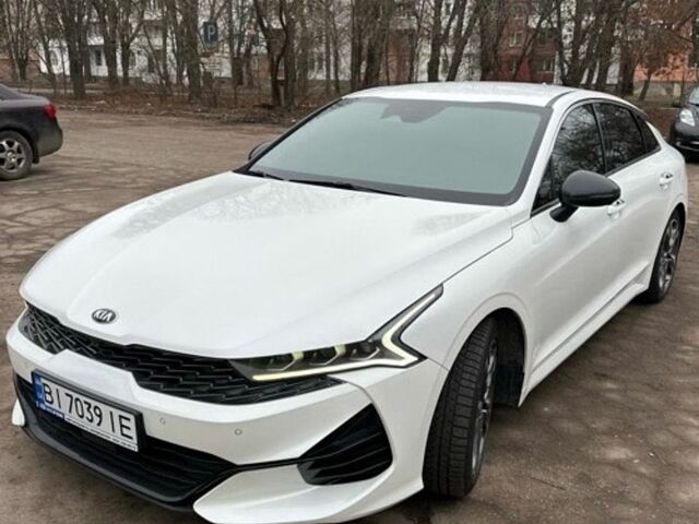 Белый Киа K5, объемом двигателя 2 л и пробегом 115 тыс. км за 25000 $, фото 1 на Automoto.ua