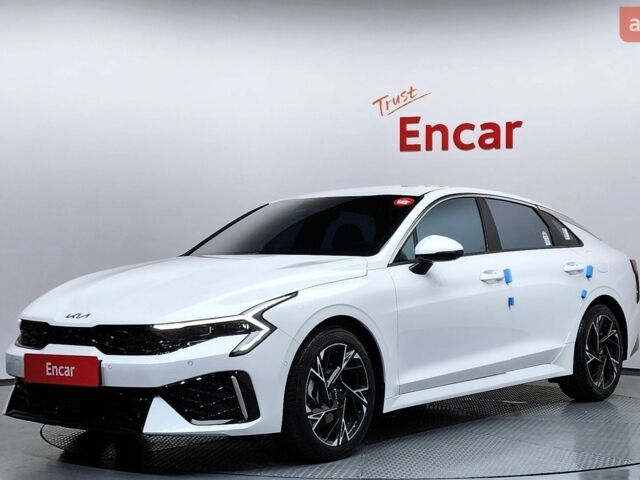 Белый Киа K5, объемом двигателя 2 л и пробегом 17 тыс. км за 30000 $, фото 1 на Automoto.ua