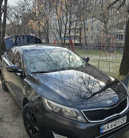 Черный Киа K5, объемом двигателя 2 л и пробегом 440 тыс. км за 8900 $, фото 1 на Automoto.ua