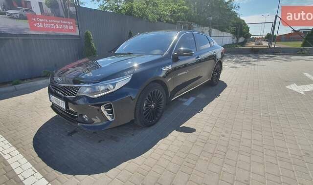 Чорний Кіа K5, об'ємом двигуна 2 л та пробігом 250 тис. км за 13500 $, фото 1 на Automoto.ua