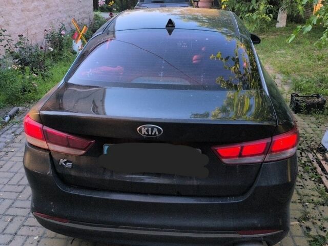 Чорний Кіа K5, об'ємом двигуна 2 л та пробігом 246 тис. км за 12000 $, фото 1 на Automoto.ua