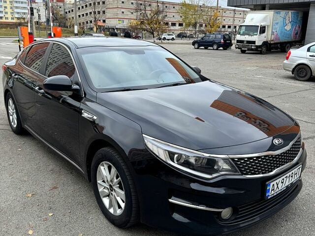 Черный Киа K5, объемом двигателя 2 л и пробегом 315 тыс. км за 11500 $, фото 1 на Automoto.ua