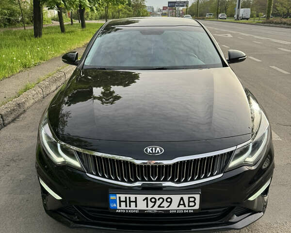 Чорний Кіа K5, об'ємом двигуна 2 л та пробігом 134 тис. км за 17899 $, фото 1 на Automoto.ua