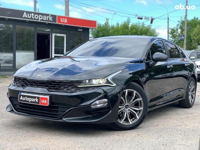 Чорний Кіа K5, об'ємом двигуна 2 л та пробігом 155 тис. км за 21290 $, фото 1 на Automoto.ua