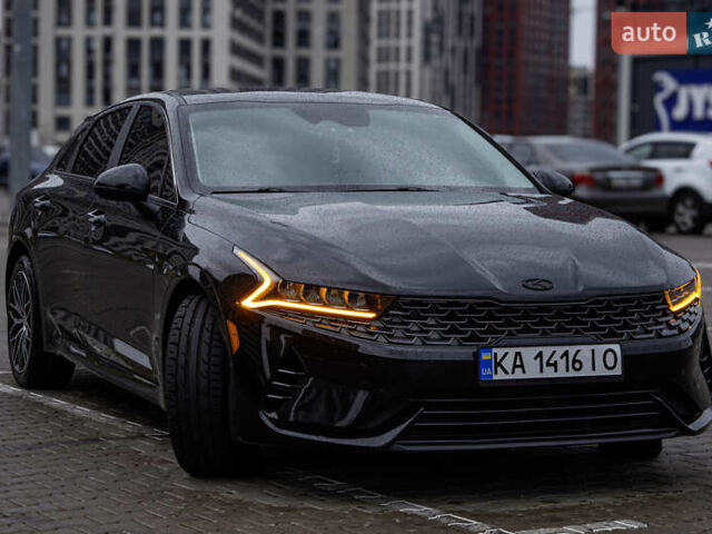 Черный Киа K5, объемом двигателя 1.6 л и пробегом 63 тыс. км за 21000 $, фото 1 на Automoto.ua