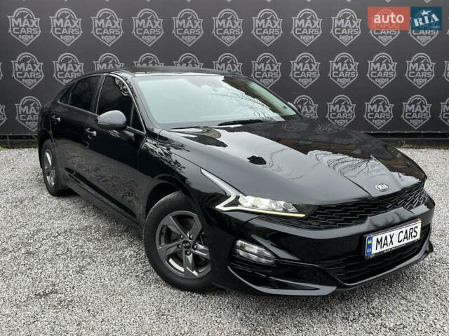 Черный Киа K5, объемом двигателя 2 л и пробегом 155 тыс. км за 19200 $, фото 1 на Automoto.ua