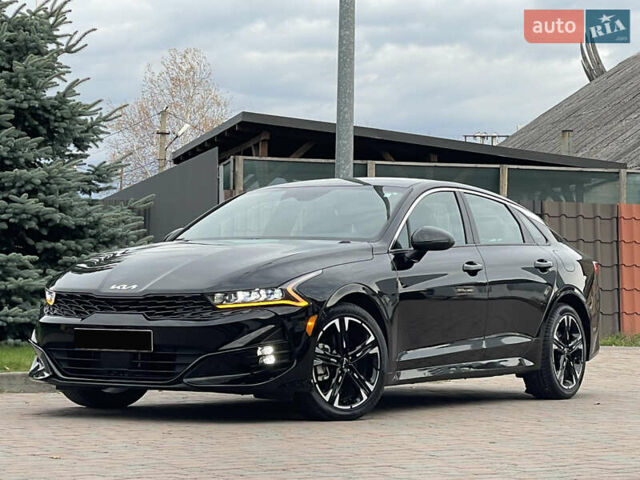 Черный Киа K5, объемом двигателя 1.6 л и пробегом 7 тыс. км за 23199 $, фото 1 на Automoto.ua