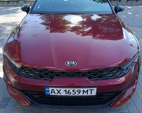 Красный Киа K5, объемом двигателя 1.59 л и пробегом 10 тыс. км за 24000 $, фото 1 на Automoto.ua