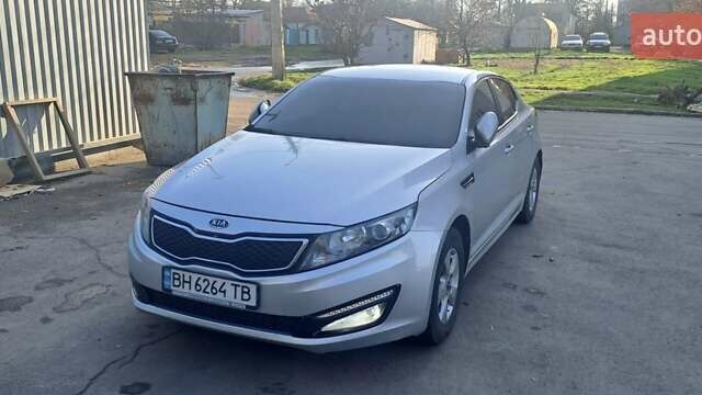 Кіа K5, об'ємом двигуна 2 л та пробігом 260 тис. км за 7500 $, фото 1 на Automoto.ua