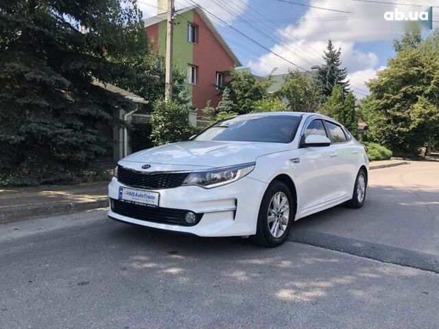 Кіа K5 2017 у Києві на Automoto.ua Кіа K5, об'ємом двигуна 2 л та пробігом 335 тис. км за 11990 $, фото 1 на Automoto.ua