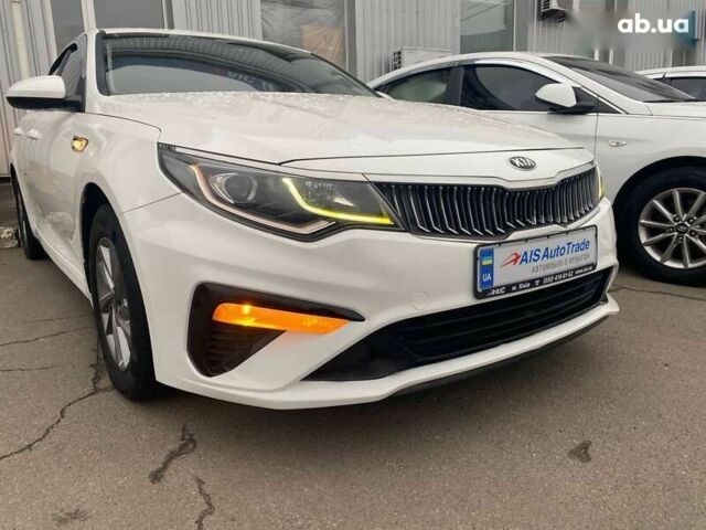 Кіа K5, об'ємом двигуна 2 л та пробігом 405 тис. км за 12490 $, фото 1 на Automoto.ua