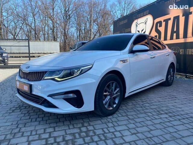 Киа K5, объемом двигателя 2 л и пробегом 183 тыс. км за 15500 $, фото 1 на Automoto.ua