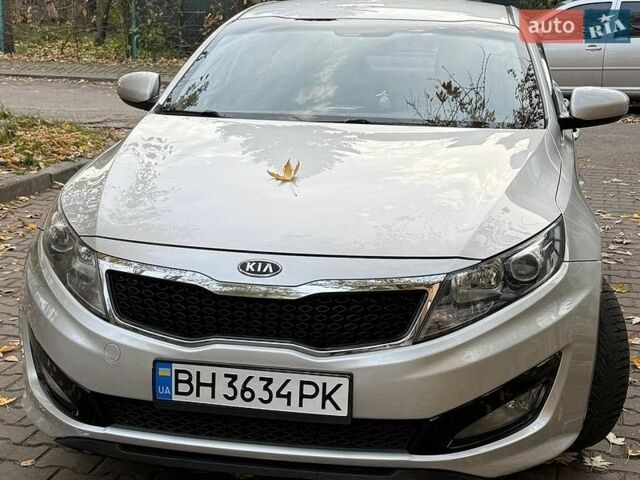 Серый Киа K5, объемом двигателя 2 л и пробегом 421 тыс. км за 6200 $, фото 1 на Automoto.ua