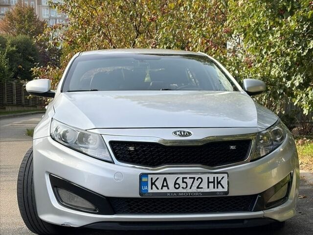 Сірий Кіа K5, об'ємом двигуна 2 л та пробігом 357 тис. км за 9600 $, фото 1 на Automoto.ua
