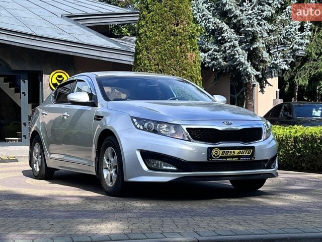 Сірий Кіа K5, об'ємом двигуна 2 л та пробігом 264 тис. км за 7700 $, фото 1 на Automoto.ua
