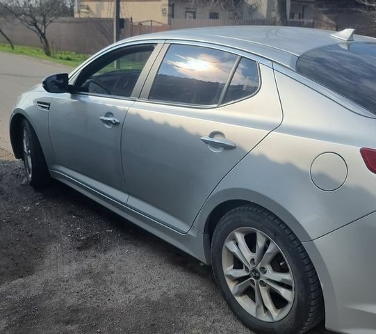 Сірий Кіа K5, об'ємом двигуна 2 л та пробігом 246 тис. км за 7000 $, фото 1 на Automoto.ua