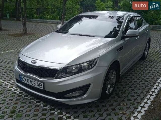 Сірий Кіа K5, об'ємом двигуна 2 л та пробігом 273 тис. км за 7400 $, фото 1 на Automoto.ua