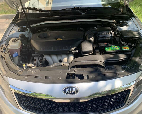 Сірий Кіа K5, об'ємом двигуна 2 л та пробігом 205 тис. км за 9450 $, фото 1 на Automoto.ua