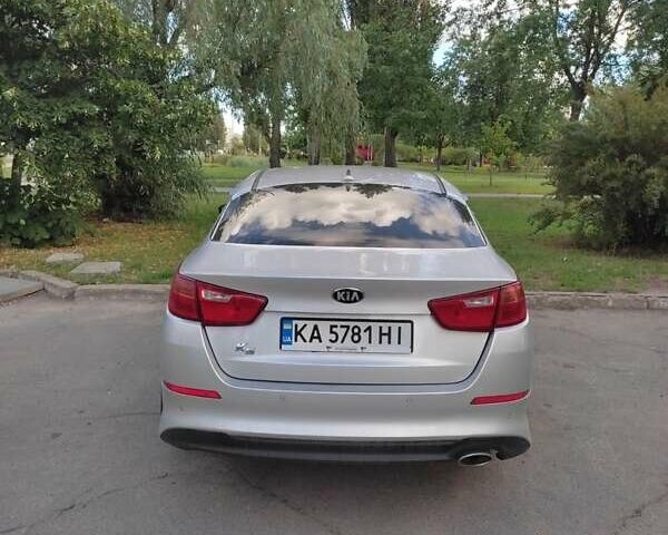 Серый Киа K5, объемом двигателя 2 л и пробегом 300 тыс. км за 8222 $, фото 1 на Automoto.ua