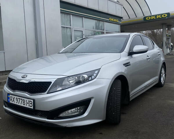 Серый Киа K5, объемом двигателя 2 л и пробегом 363 тыс. км за 8750 $, фото 1 на Automoto.ua